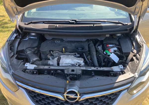 Opel Zafira cena 49900 przebieg: 149999, rok produkcji 2016 z Września małe 46